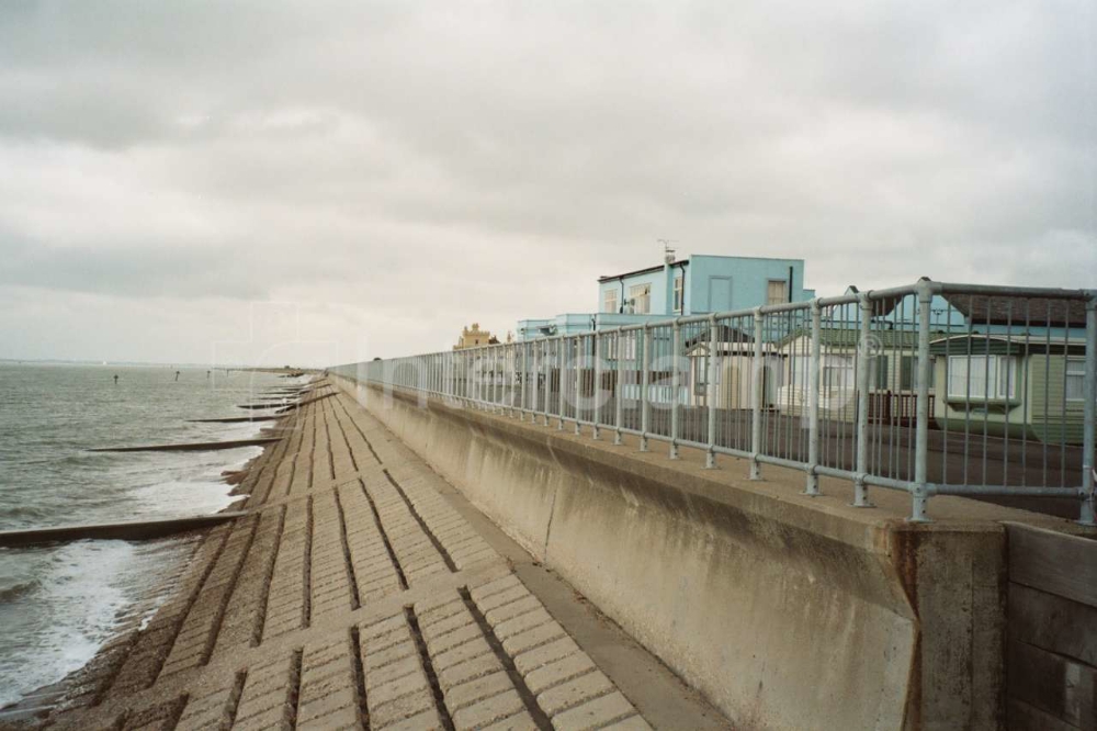 Modular balustrades along seafront for pedestrian safety
